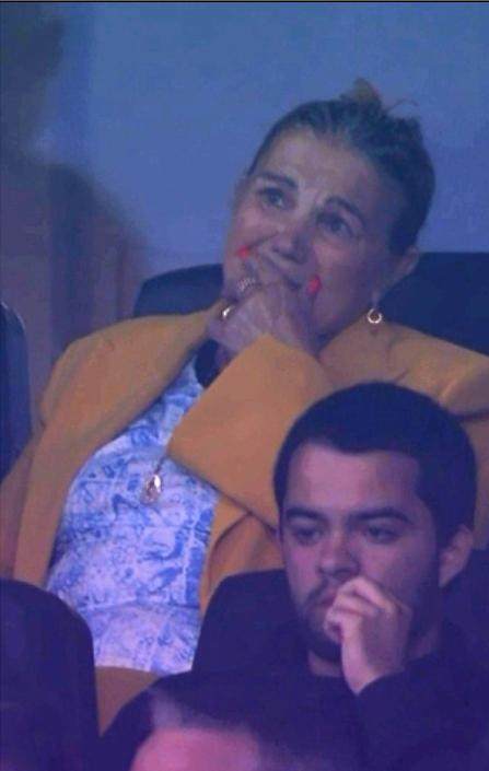 开云APP-1/8决赛陪失点儿子哭 对法国C罗妈妈还要现场看球